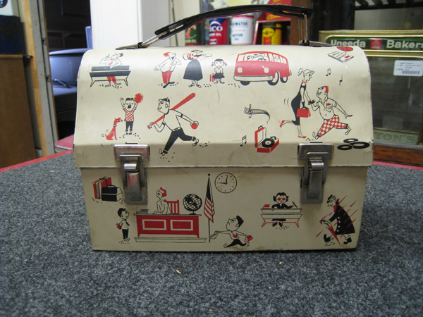 picture of 1957 Am. Thermos Lunch Box